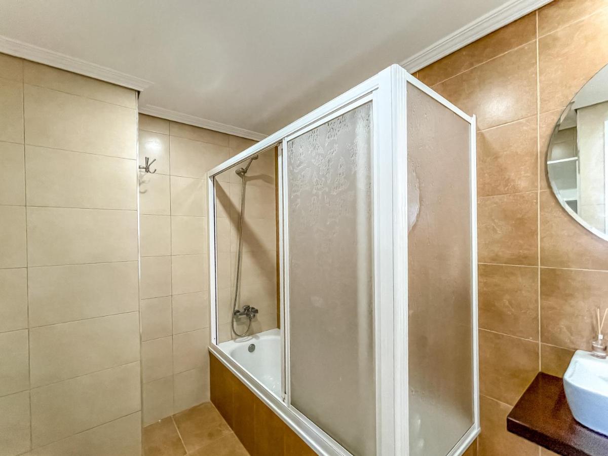 דירות א גוארדה Apartamento Dique Guardes מראה חיצוני תמונה